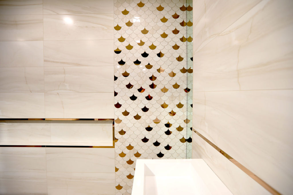Modern-tiles-in-bathroom